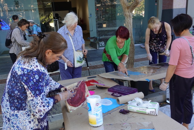 Making block prints with artist Yoko Tahara. Photo credit Judy Adams.